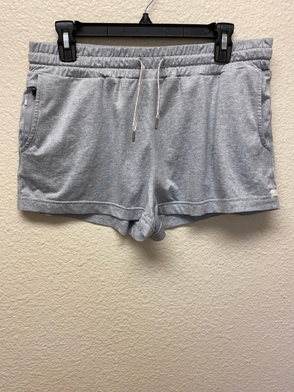 Vuori Light Gray Women's Athletic Lounge Shorts